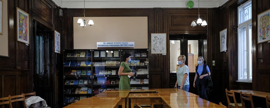 Українські бібліотеки почистять від російської пропагандистської макулатури 