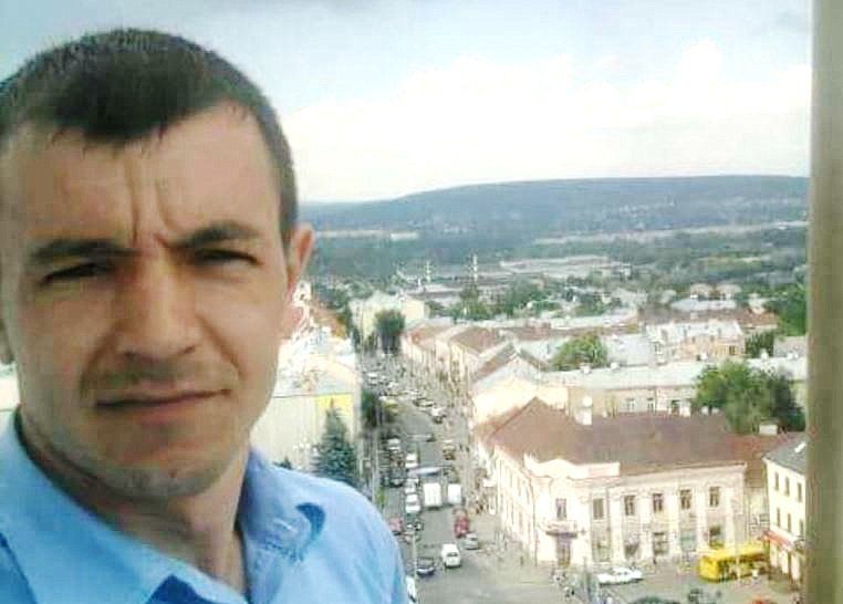 Юрист міської ради Олександр Баланецький, який загинув у боях за Україну, довів у судах, що Чернівецька обласна рада вкрала землі міста