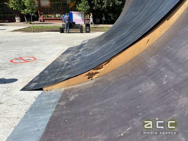 Чернівчани вже зіпсували новий скейт-парк лише через два тижні після відкриття 