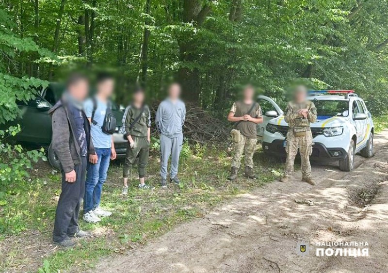 На Буковині провідник ухилянта через ліс до кордону Румунії оцінив свої 'послуги' у 5000 євро 