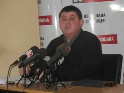 Нардеп Бурбак зареєстрував 8 законопроектів, контролює персональне голосування регіоналів, пророкує нову парламентську більшість і мріє про імпічмент Януковичу