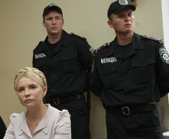 Регіональні громади, серед яких і Чернівецька, продовжують звертатися до Президента з проханням звільнити Юлію Тимошенко