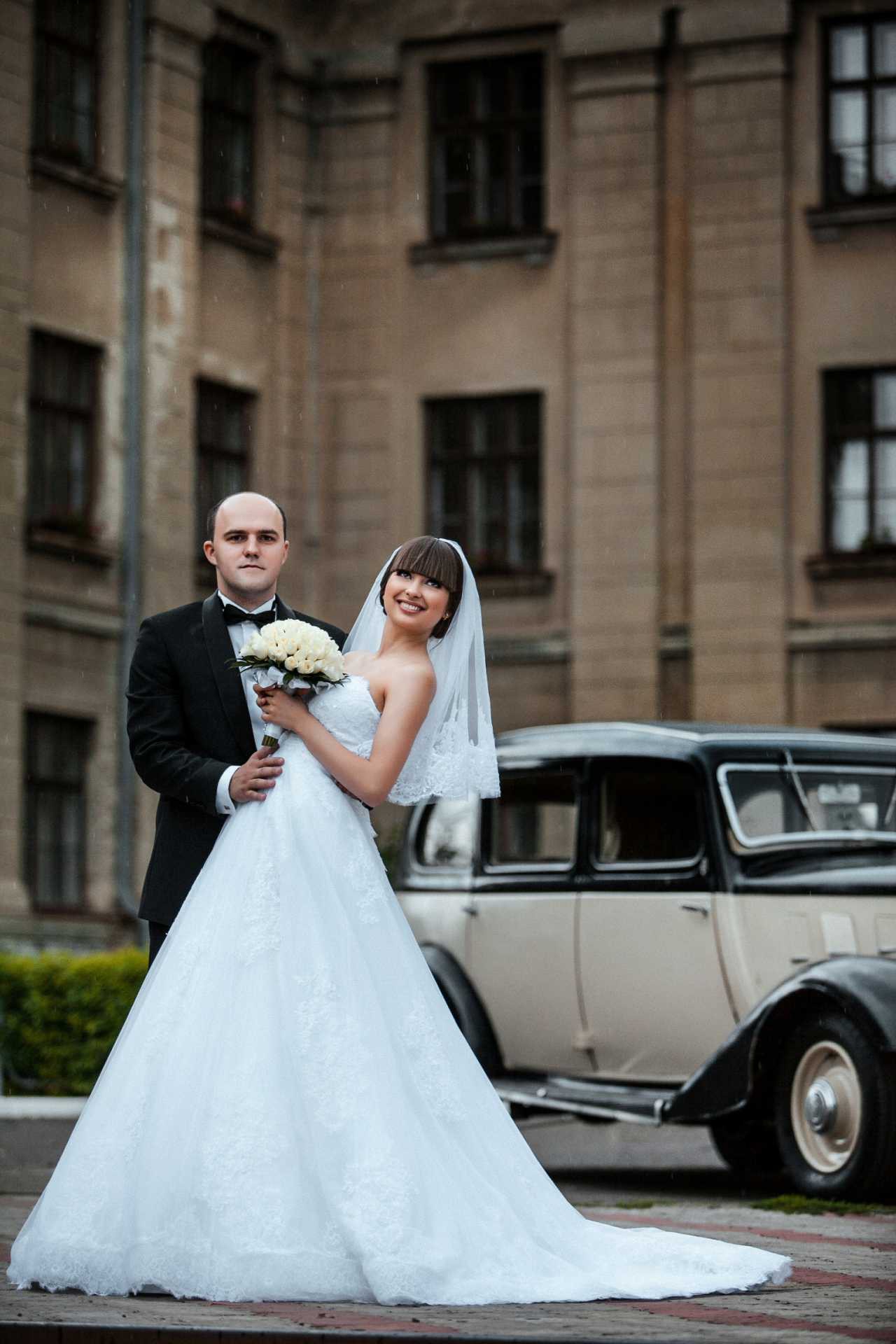 Співаючий депутат Віталій Ткачук з дружиною Ніною лідирують у фотоконкурсі 'Пара сезону' від журналу 'Давай одружимося'