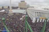 Недільний Євромайдан із висоти 'йолки', на якому російський канал побачив лише кілька сотень людей