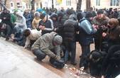 На сходах Чернівецької ОДА запалили свічки в пам’ять загиблих мітингарів у Києві