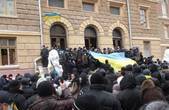Бурбак відповів Януковичу (+Хроніка подій штурм Чернівецької ОДА від ТВА)