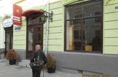 Поки у Чернівцях руйнують комунальні книгарні, у Києві міркують над їхнім відновленням
