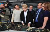 Юлія Тимошенко у Чернівцях, як волонтер, замовила тисячу комплектів одягу для двох батальйонів в АТО (+відео)
