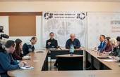 У Чернівцях обговорили загрози «мінських угод» для Західної України