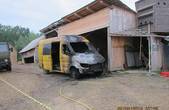 На Буковині активісту вночі спалили мікроавтобус