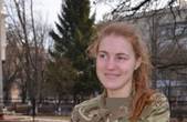 Двадцятирічна дівчина з Чернівецької області підписала контракт і пішла до армії