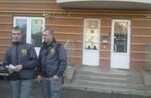 У Чернівцях активісти 'Азову' вимагають у місцевих провайдерів припинити трансляцію телеканалу 'Інтер'