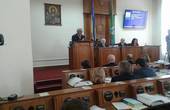 Першим питанням на сесії обласної ради, яке депутати так і не вирішили до перерви, стала проблема подвійного громадянства