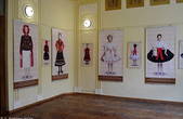 В експозиції третьої у Чернівцях виставки з Угорщини  — народний одяг