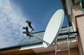 Відсьогодні за встановлення телевізійних антен на фасадах в історичній частині Чернівців - адмінпротокол
