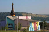 На Сокирянщині базу 'Вишнева', на яку претендувала  Новодністровська міська рада, віддали в оренду на 49 років Банченському монастирю
