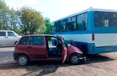 Упродовж вихідних на Буковині сталося 6 дорожньо-транспортних пригод, п’ятеро осіб потрапили до лікарні, один чоловік загинув на місці події (ФОТО)
