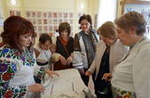 У Чернівцях провели майстер-клас для відвідувачів п’ятнадцятої виставки «Вишиваний дивотвір»