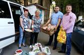Чернівецькі «Волонтери за Батьківщину» влаштували святковий обід бійцям-пацієнтам лікарні