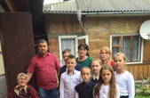 На Буковині «батьківщинівець» власним прикладом долучив школярів до благодійності