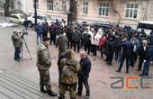 У Чернівцях зібралися на мирний пікет в підтримку Саакашвілі (ОНОВЛЕНО)