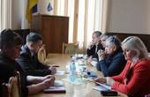 Влада та румунські національно-культурні товариства Чернівецької області домовилися спільними зусиллями  оберігати міжнаціональний мир в краї