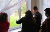 У Нелипівцях Бурбаку дякували за новий дах, у школі Дворського за нові вікна, у Берновому клопотали про нове покриття для НВК (фоторепортаж)