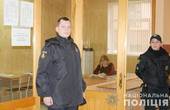 Упродовж першої години роботи виборчих дільниць до поліції Буковини надійшло два повідомлення щодо виборчого процесу