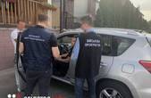 Начальника Полтавської митниці Калініченка - тестя депутата 'Слуги народу' Козака - затримали на хабарі. ФОТОрепортаж