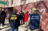 Голову Чернівецької військово-лікарської комісії міського військкомісаріату затримали на хабарі 1000 доларів США 