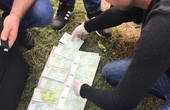 На Буковині інспектор прикордонної служби одержав 2000 євро хабара за сприяння контрабанді цигарок