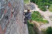 Хотинську фортецю реставрують майстри-альпіністи – фото