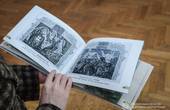 На Буковині презентували каталог «Козацька тематика» із 50 картин 19 художників у фондах обласного художнього музею