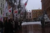 У Чернівцях пікетувальники на підтримку Тимошенко зустріли колишнього однопартійця вигуками «Тушка! Тушка!» 