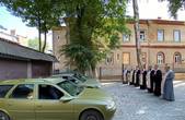 Священники Чернівецької єпархії УГКЦ та їхні друзі скинулися на 3 автомобілі для потреб ЗСУ