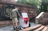 Активіст вимагає у мерії Чернівців повернути інсталяцію пам'яті жертв військових злочинів Росії