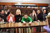 Чернівецькі журналісти заступилися за 'Букініст' фотосесією в книгарні