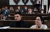 Скільки засідань сесій та комісій за рік пропустили депутати міськради у Чернівцях