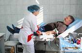 Голова Чернівецької ОВА Запаранюк закликав буковинців наслідувати його приклад і ставати донорами крові для порятунку життя воїнів