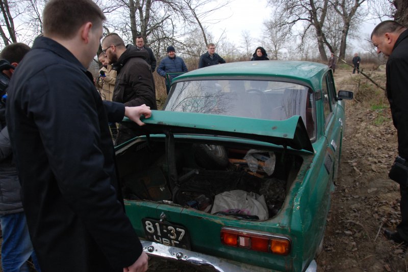 Депутат Чернівецької міської ради бігав за трактором з причепом, самотужки відкривав багажник старенького 'Москвича' і емоційно десятки разів заявляв, що негідників треба покарати