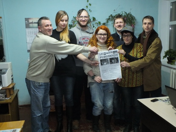 Небайдужі чернівецькі журналісти прямо на Євромайдані домовилися підготувати спецвипуск газети