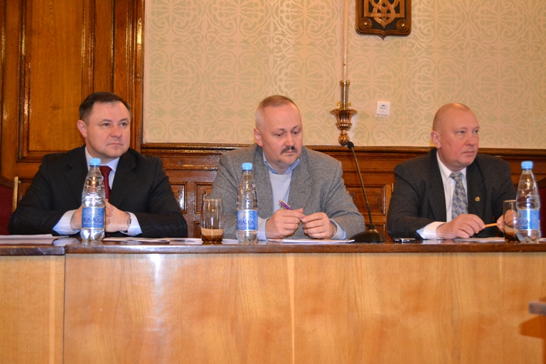 Народний депутат закликав громадські організації виходити з Громадської ради при Чернівецькій ОДА