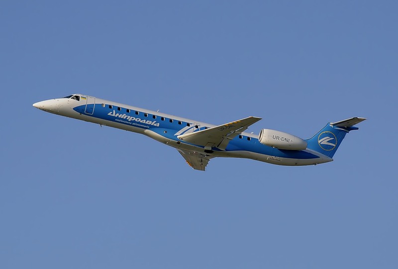 Поки чернівецький аеропорт хиріє, з івано-франківського літатимуть в Одесу і навіть Москву