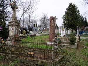 На Садгірському центральному кладовищі прибируть пам’ятки, присвячені героям Першої світової війни