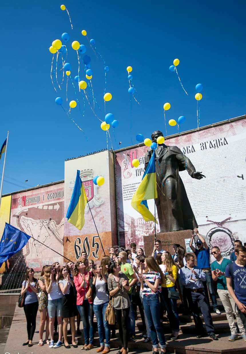 «Проголосуй - Врятуй Країну': молодь закликає прийти на президентські вибори
 