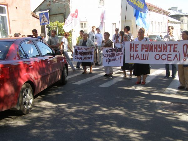 Скандальний офісний центр на вул. Гонти знесуть?