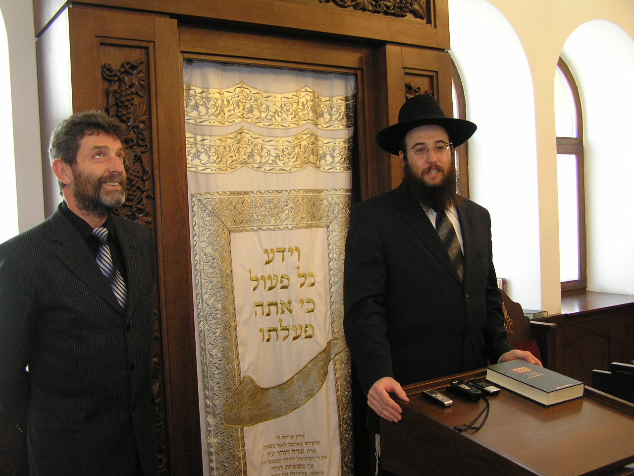 У відреставрованій синагозі частували мацою і вином