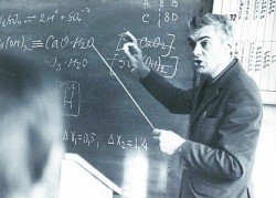 Чернівці Олега Панчука: дитинство в музеї, життя «під парасолькою», солодкі бішкопти, шкільна «трійка» з української, іноземні радіохвилі і довге очікування звільнення від совітів