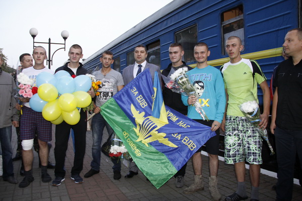 Семеро бійців-буковинців повернулися із зони АТО (+фоторепортаж)