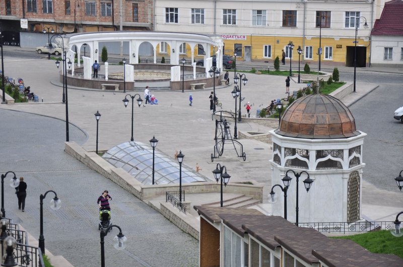 У Чернівцях влаштують подячний молебень з нагоди повернення  історичної назви площі Пресвятої Марії 